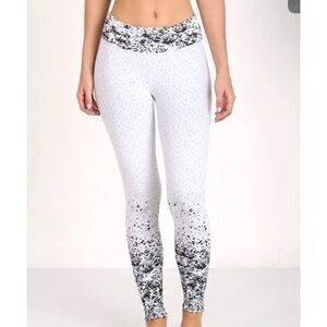 Koral White and Black Patterned Leggings